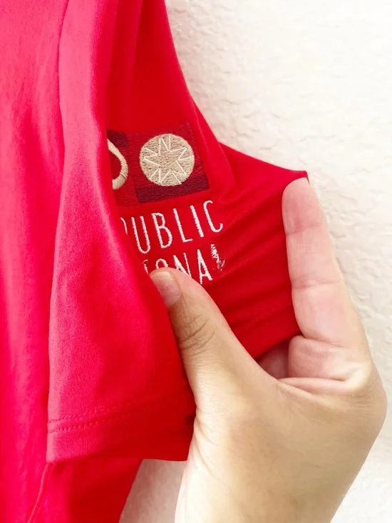 Under Armour Women’s Red Polo Medium NEW - Picture 7 of 7